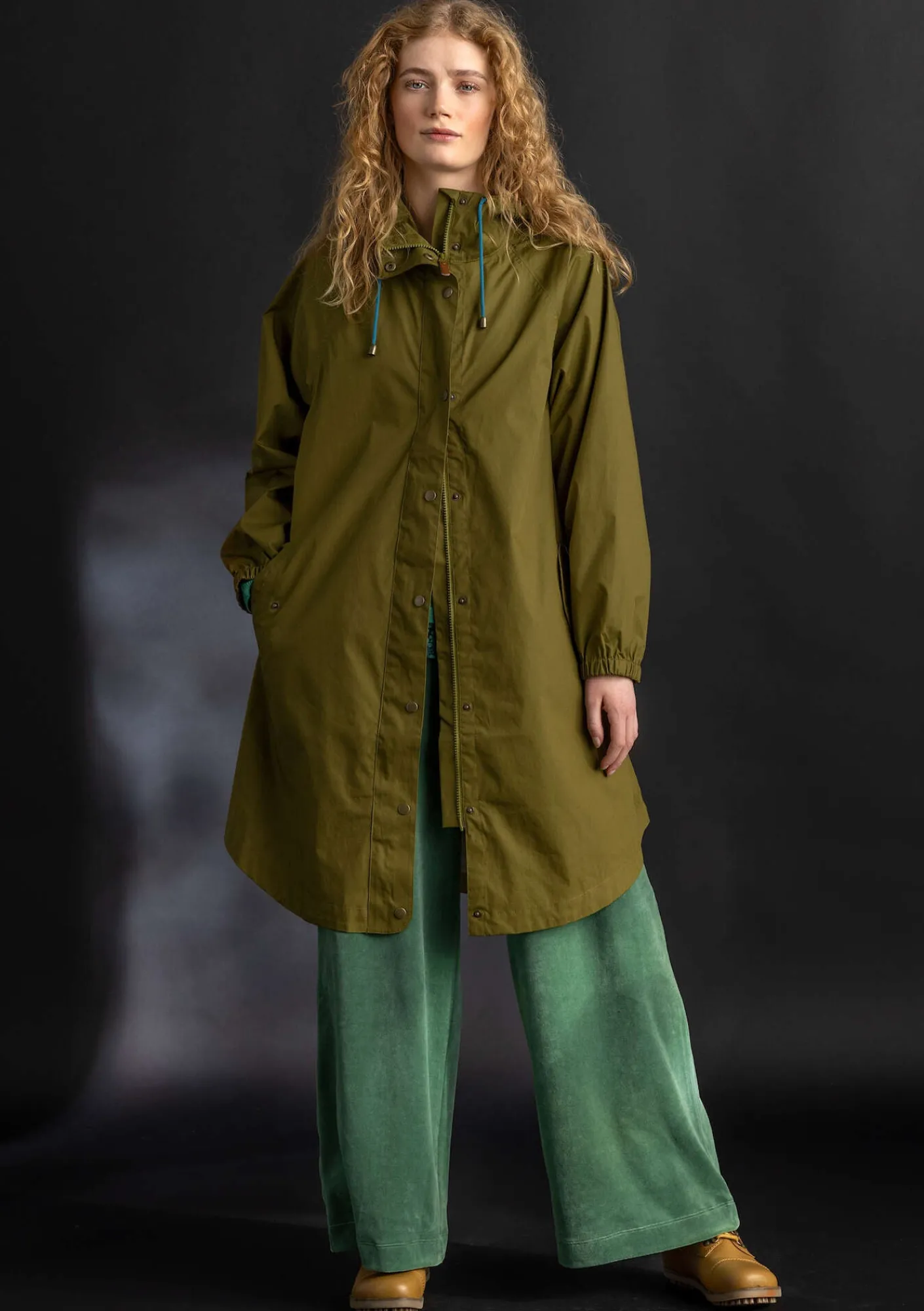 Gudrun Sjödén Jacken & Mäntel>Regenjacke „Hedda“ aus Bio-Baumwollgewebe Dunkelolive