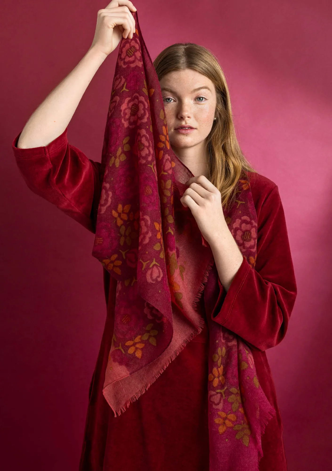 Gudrun Sjödén Accessoires>Schal „Astrid“ aus Wolle Granatapfel