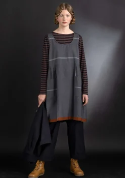 Gudrun Sjödén Kleider>Schürzenkleid „Ava“ aus Bio-Baumwollgewebe Schwarz