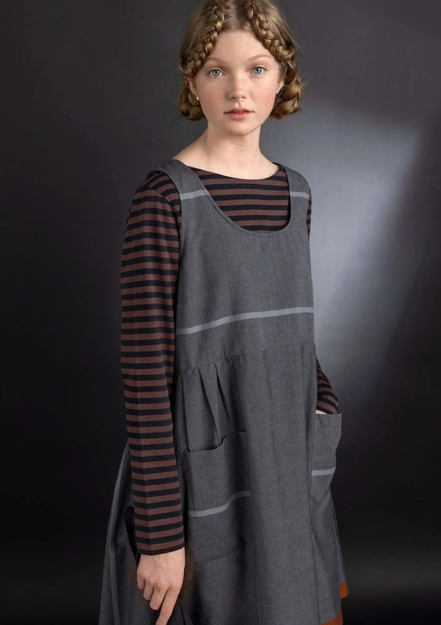 Gudrun Sjödén Kleider>Schürzenkleid „Ava“ aus Bio-Baumwollgewebe Schwarz